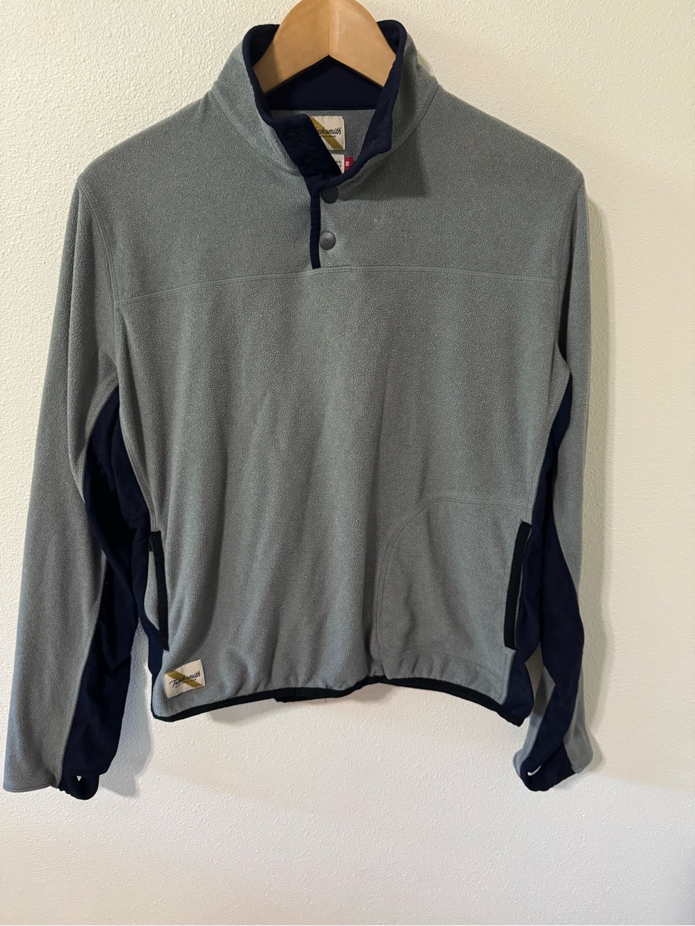 Tracksmith Franklin 1/4 Snap Fleece Pullover Gray Navy Colorblock Thumbholes-M